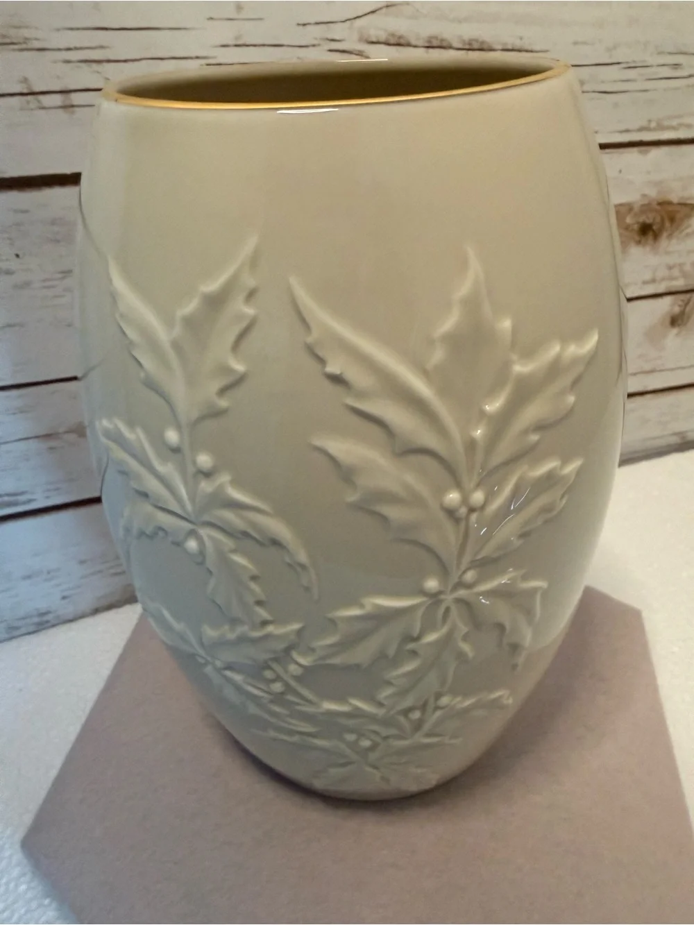 Lenox Legacy Edition Winter Seasonal Vase Cardinals & Holly Limited Edition COA